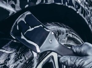 Felnitisztító kefe – így lesz igazán tiszta a felni minden részlete